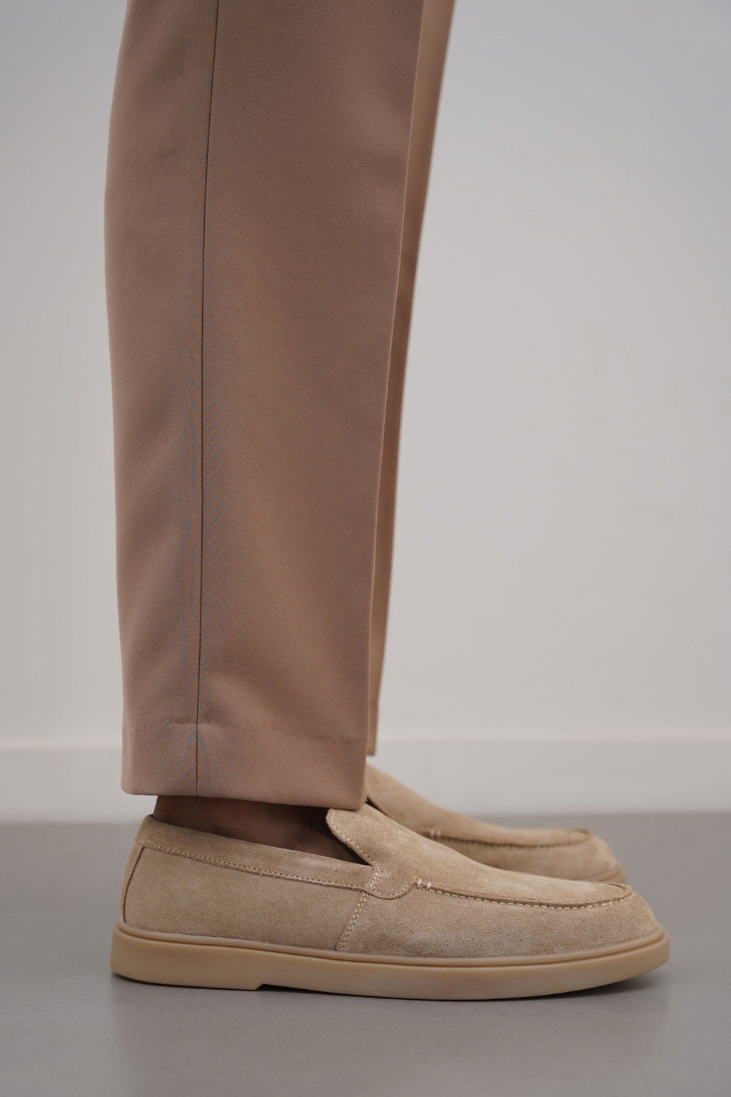 Artigio-02003-SUEDE LEATHER SLIP-ON LOAFERS